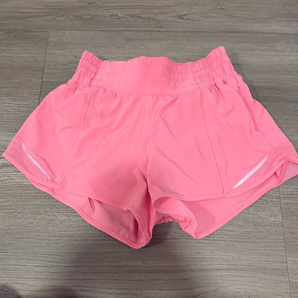 pink lulu shorts!